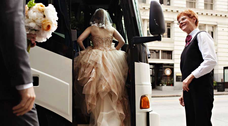 Chicago Wedding Shuttles and Chicago Wedding Transportation